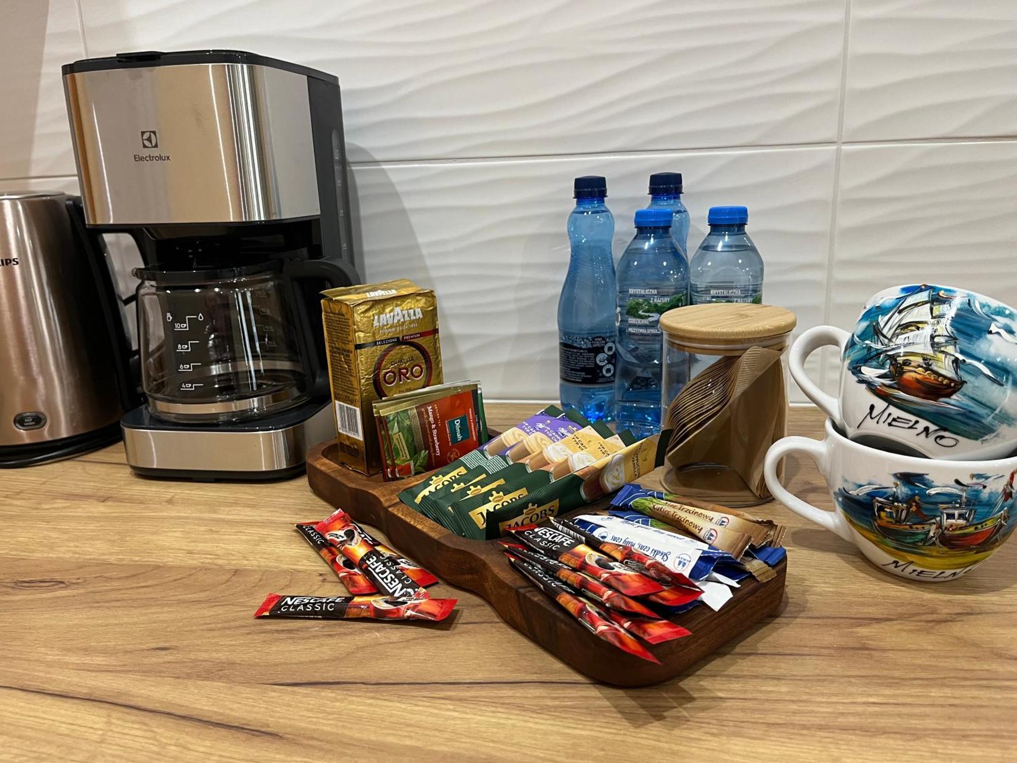 Apartament Dwunastka ミエルノ エクステリア 写真