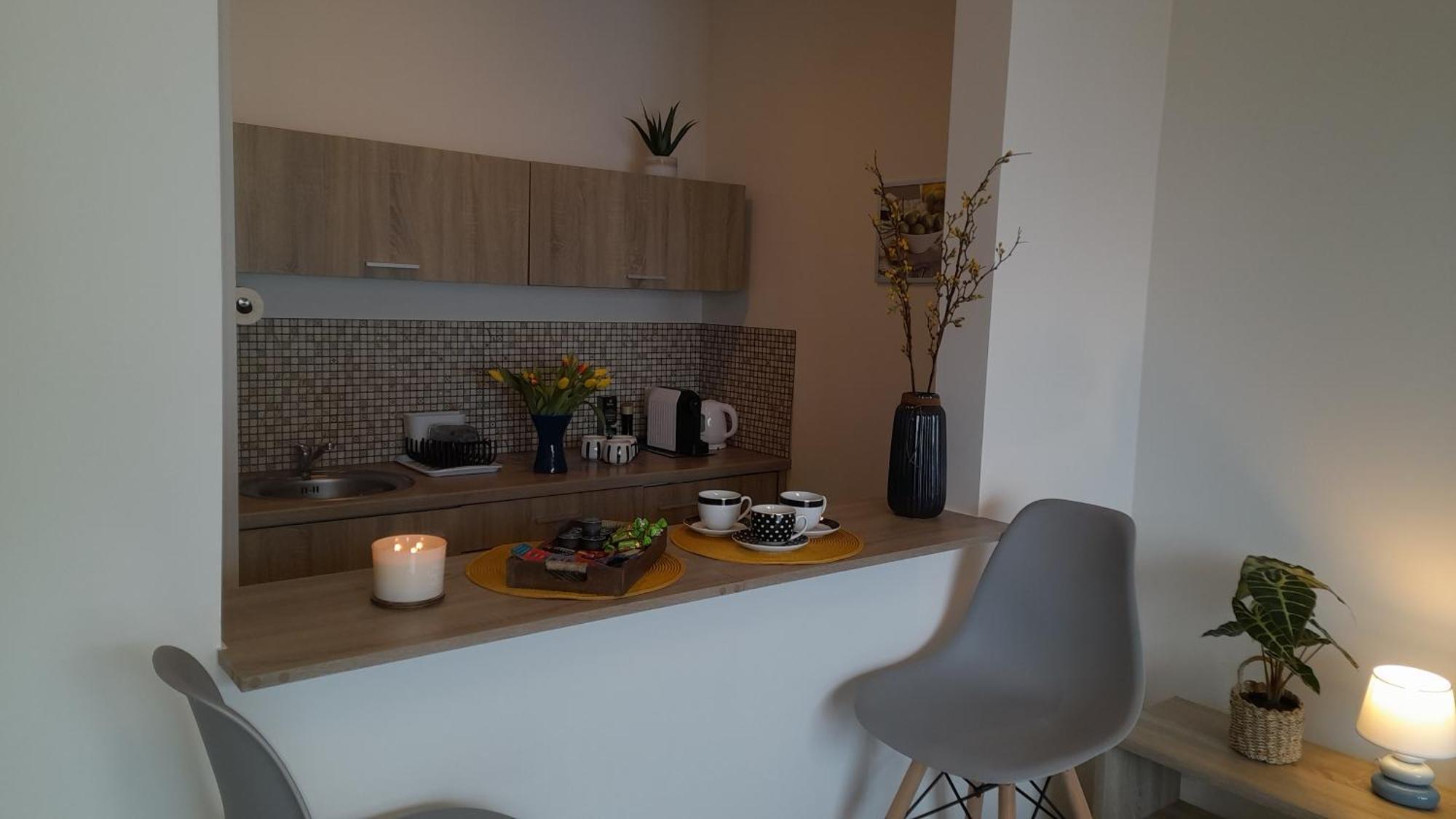 Apartament Dwunastka ミエルノ エクステリア 写真
