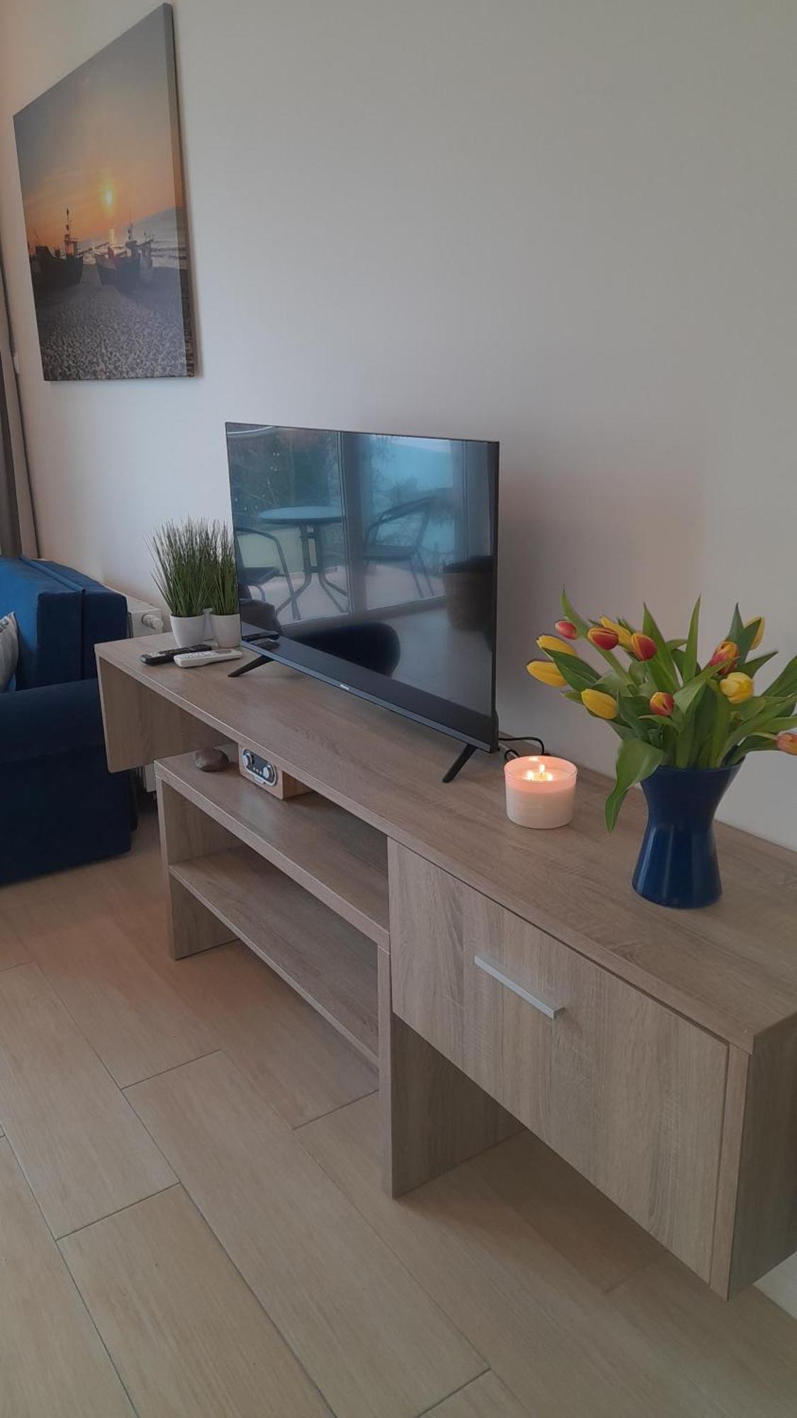 Apartament Dwunastka ミエルノ エクステリア 写真