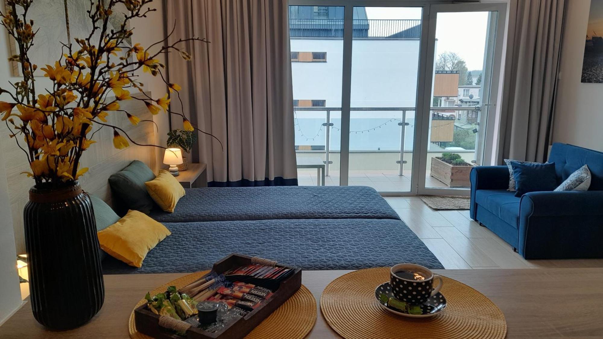 Apartament Dwunastka ミエルノ エクステリア 写真