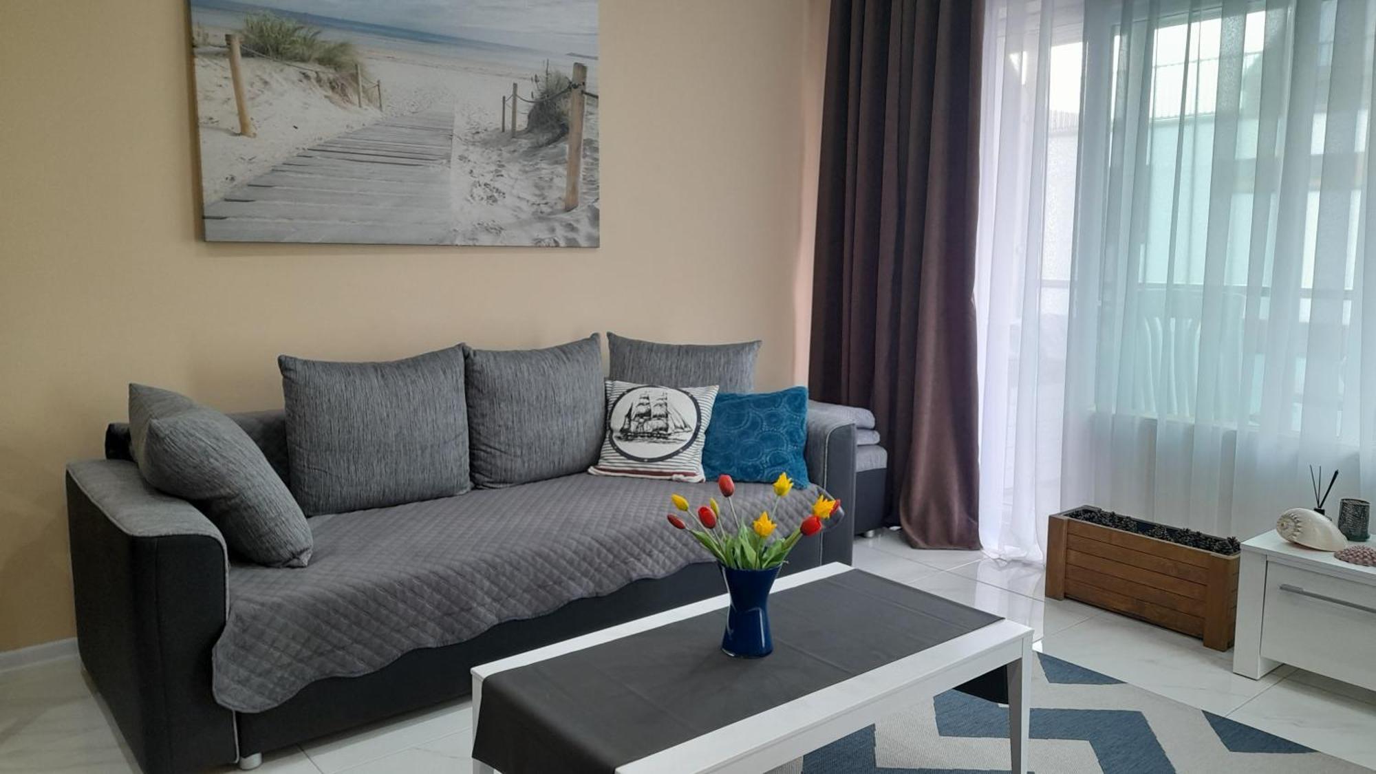 Apartament Dwunastka ミエルノ エクステリア 写真