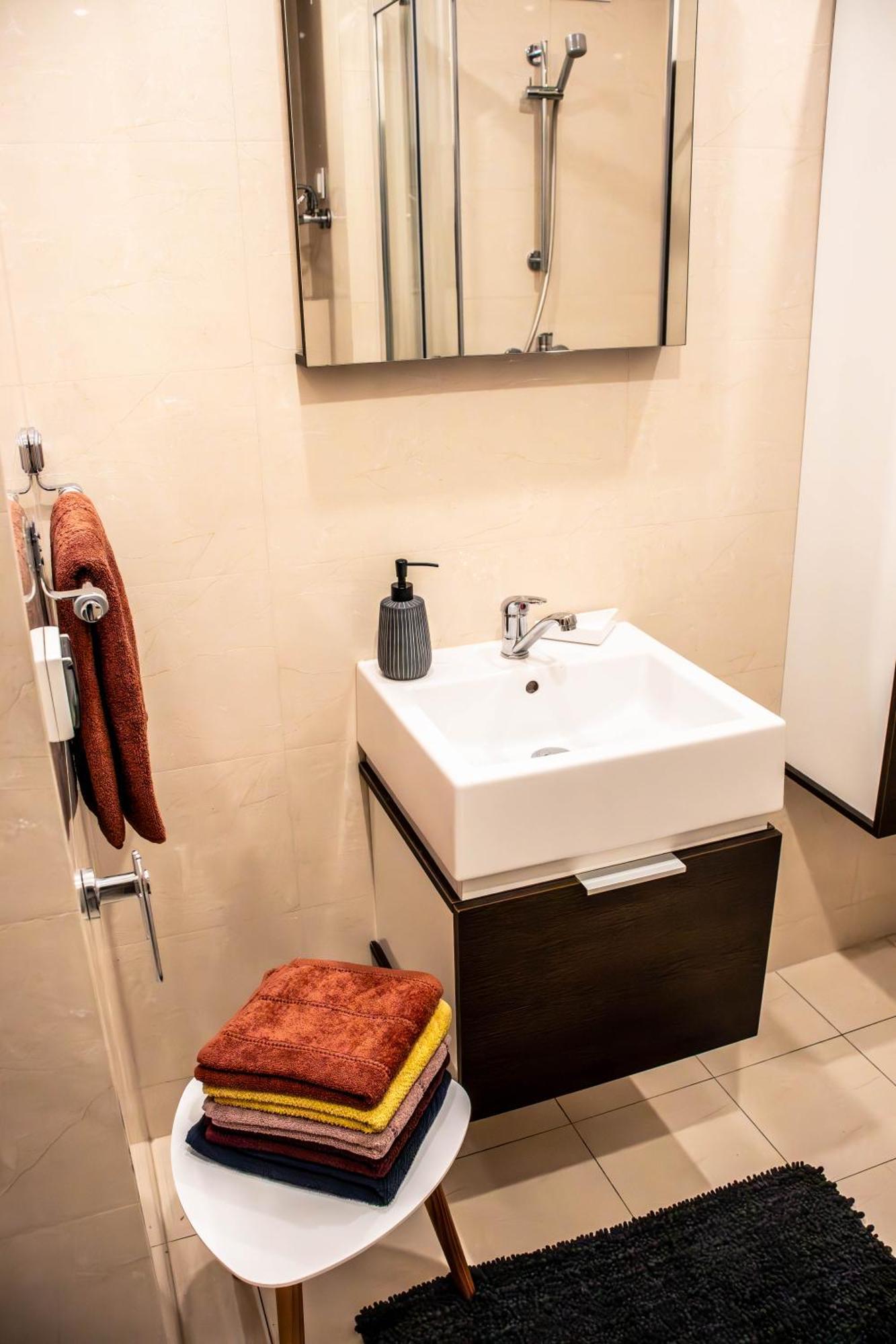 Apartament Dwunastka ミエルノ エクステリア 写真