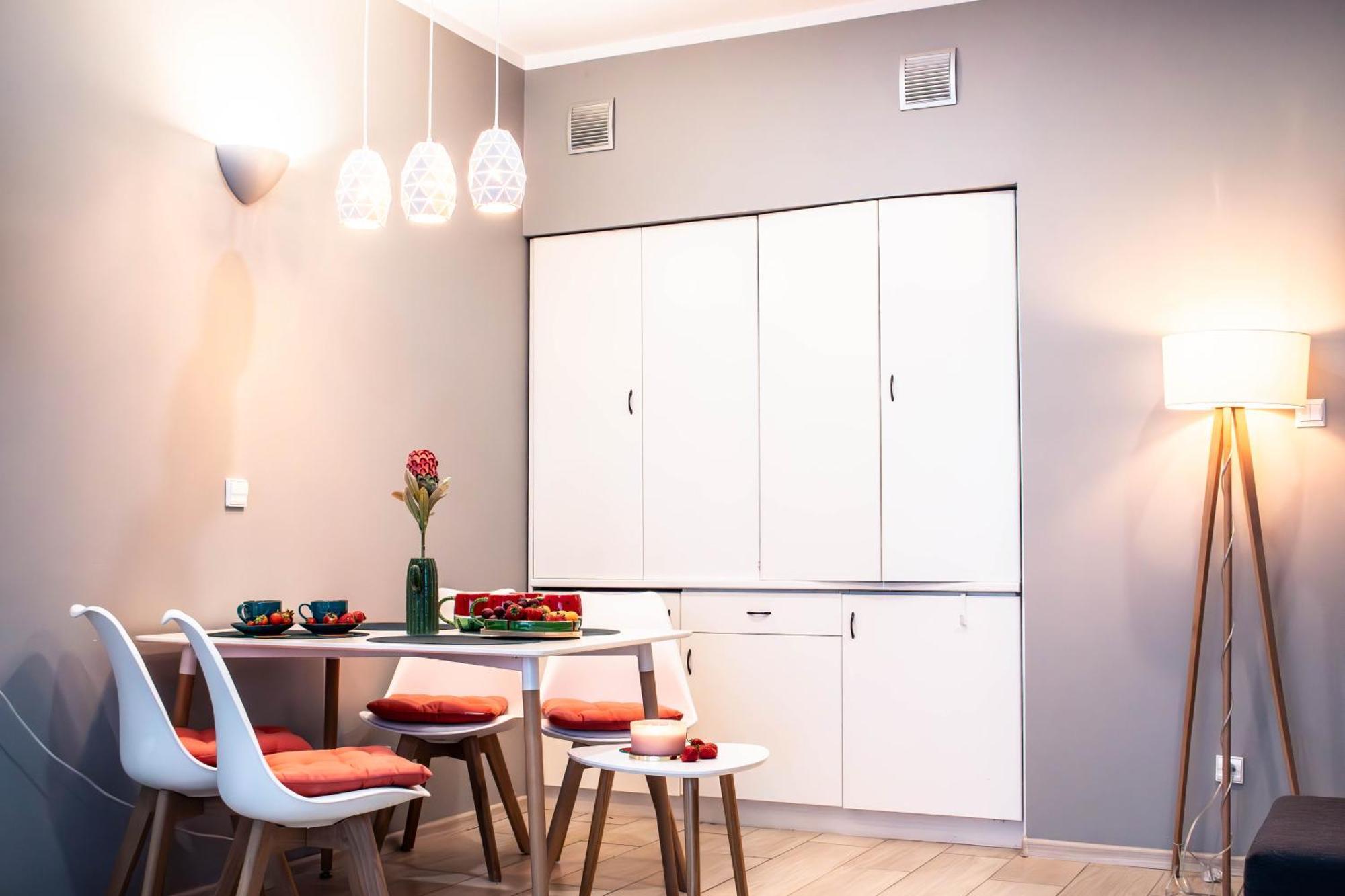 Apartament Dwunastka ミエルノ エクステリア 写真