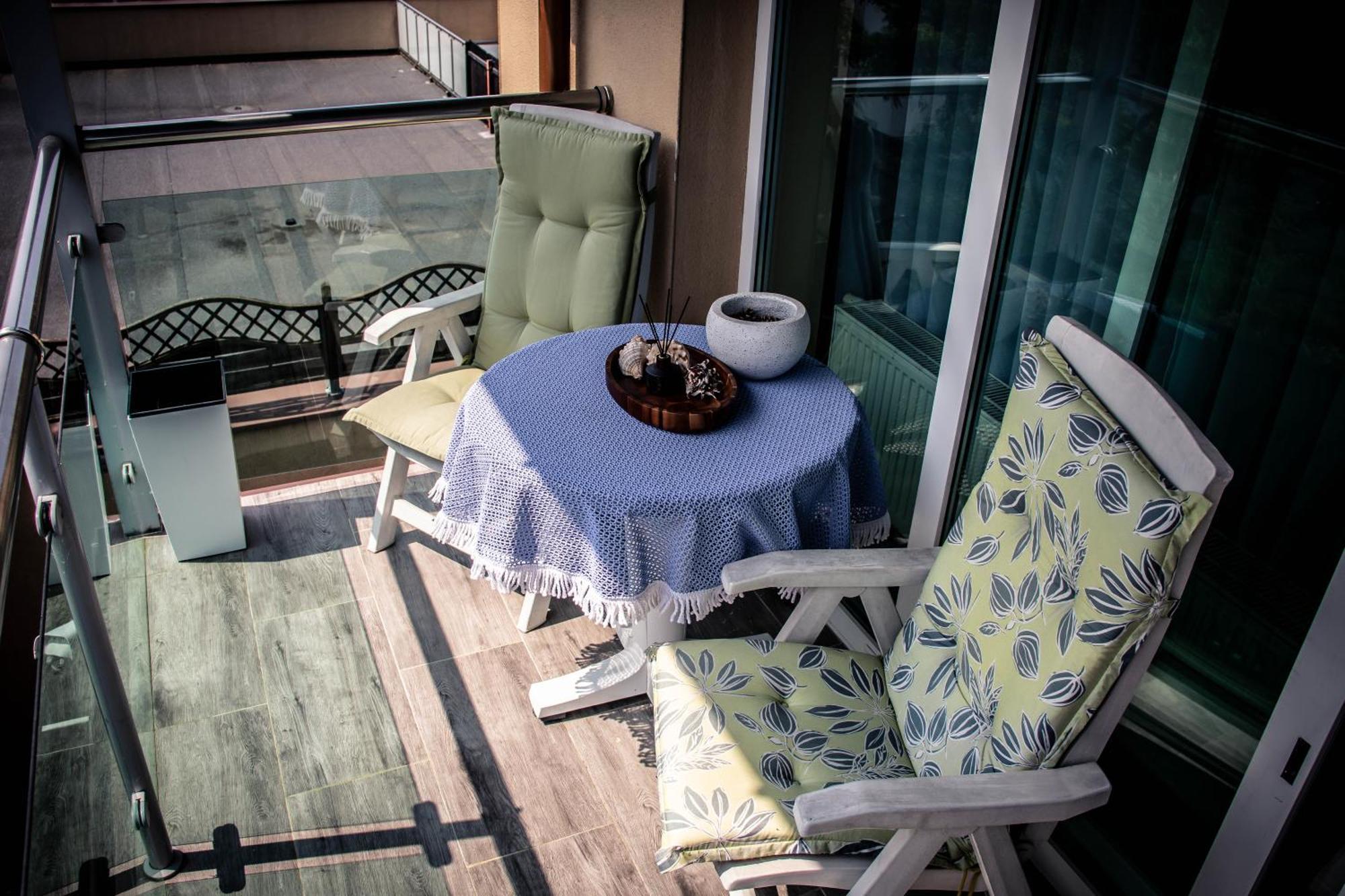 Apartament Dwunastka ミエルノ エクステリア 写真