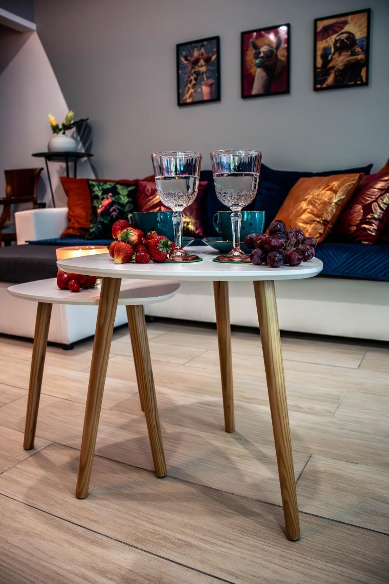 Apartament Dwunastka ミエルノ エクステリア 写真