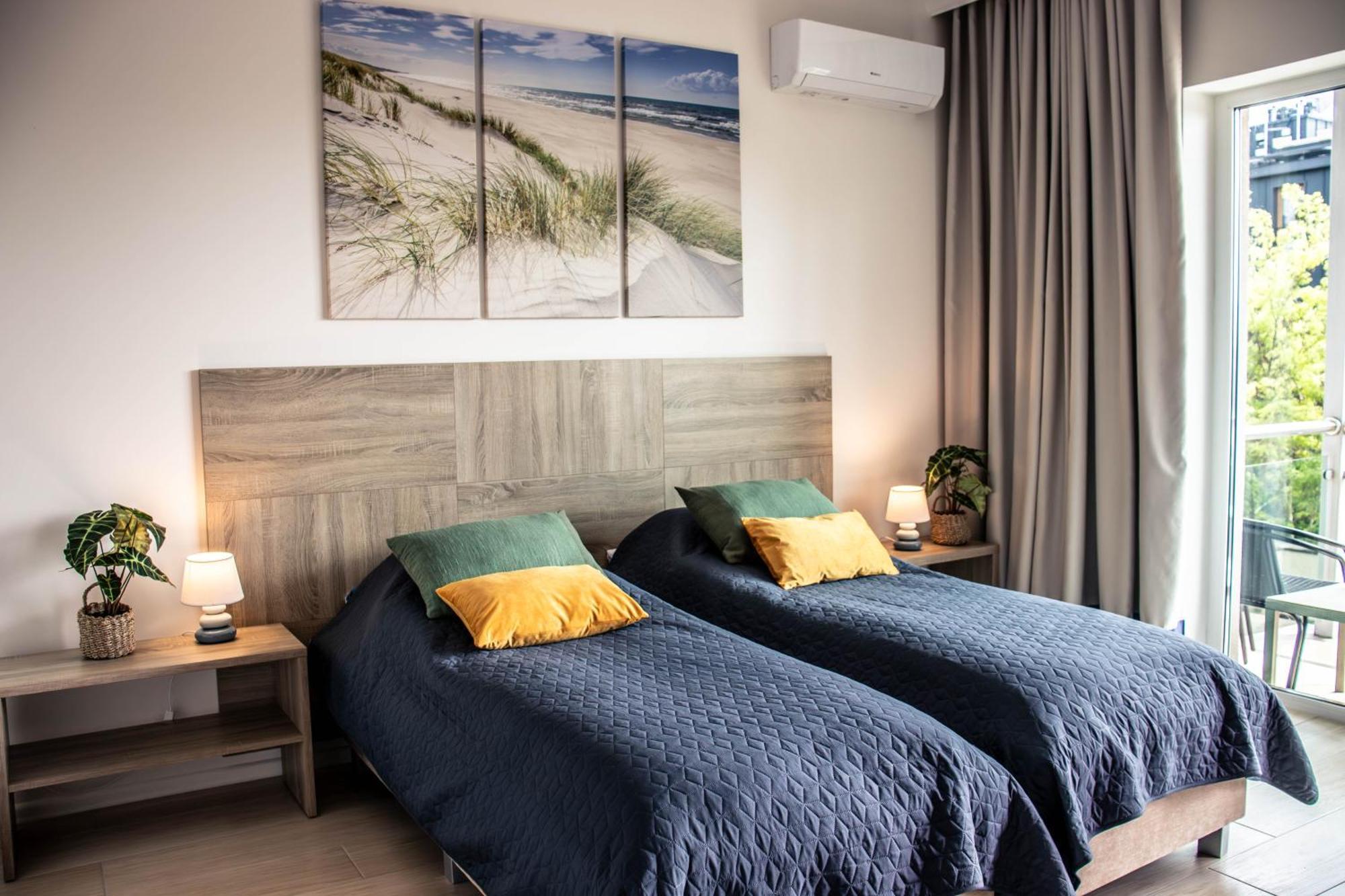 Apartament Dwunastka ミエルノ エクステリア 写真